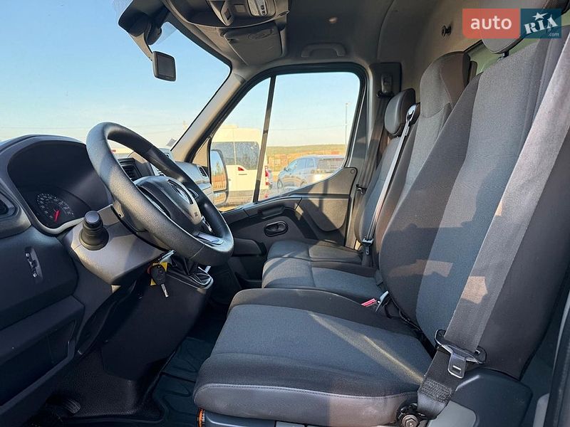 Вантажний фургон Renault Master 2020 в Дубні
