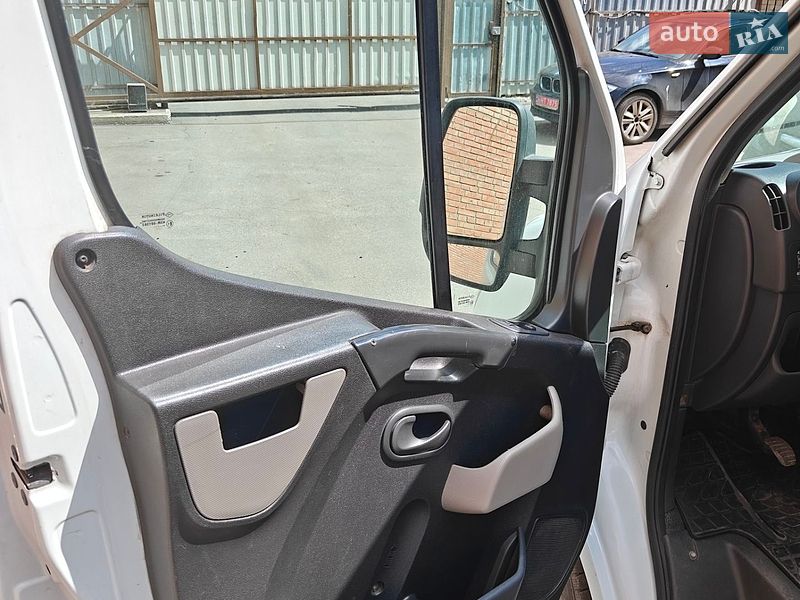 Микроавтобус грузовой (до 3,5т) Renault Master 2015 в Полтаве