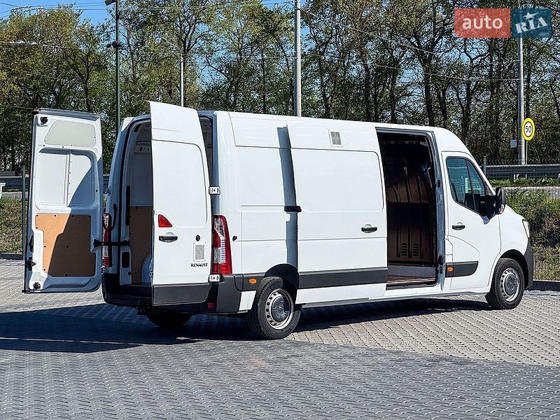 Вантажний фургон Renault Master 2021 в Рівному