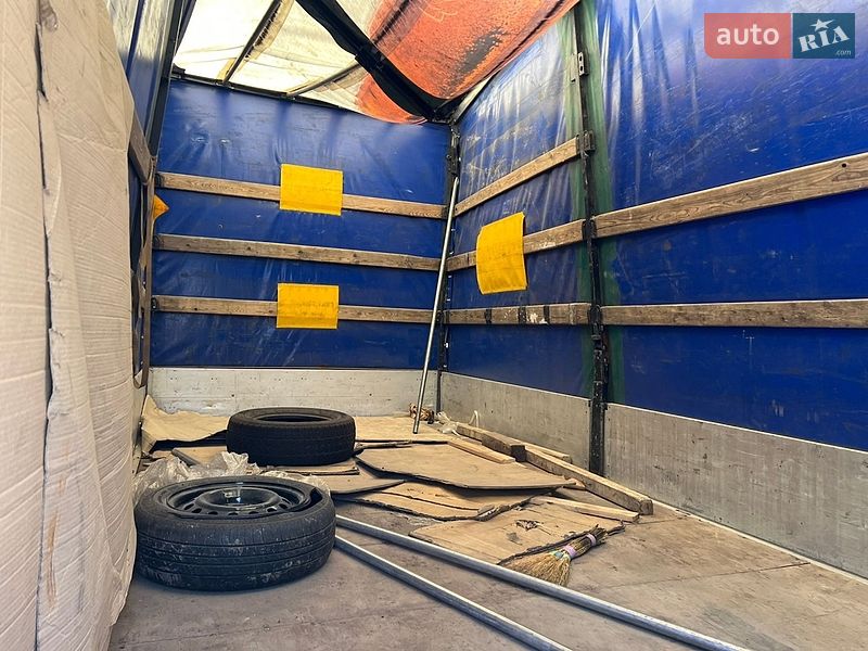 Грузовой фургон Renault Master 2015 в Львове
