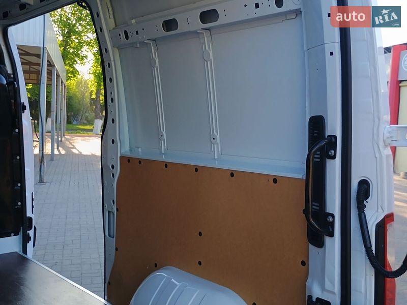 Грузовой фургон Renault Master 2020 в Дубно