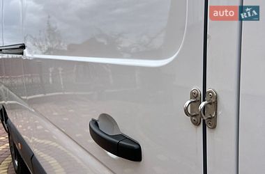 Вантажний фургон Renault Master 2023 в Тернополі
