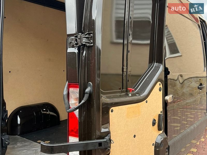 Вантажний фургон Renault Master 2019 в Тернополі