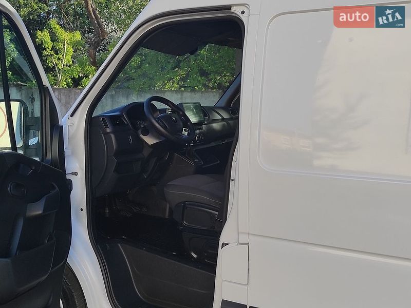 Грузовой фургон Renault Master 2021 в Дубно