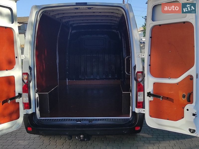 Грузовой фургон Renault Master 2021 в Дубно