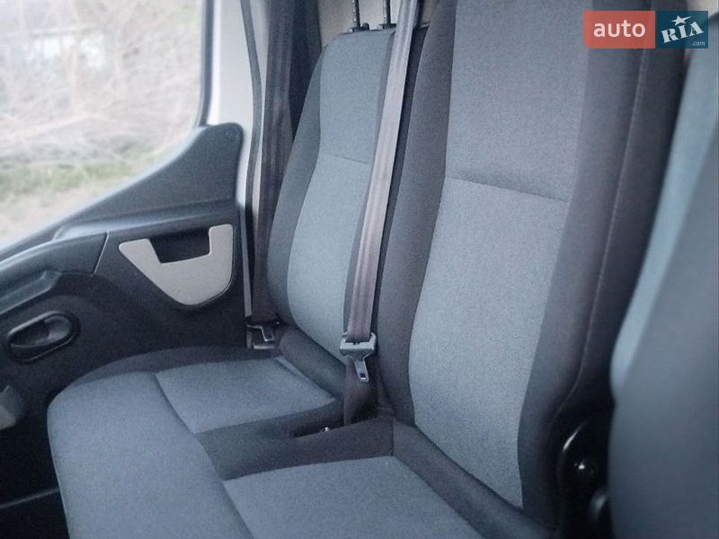 Грузовой фургон Renault Master 2018 в Дубно