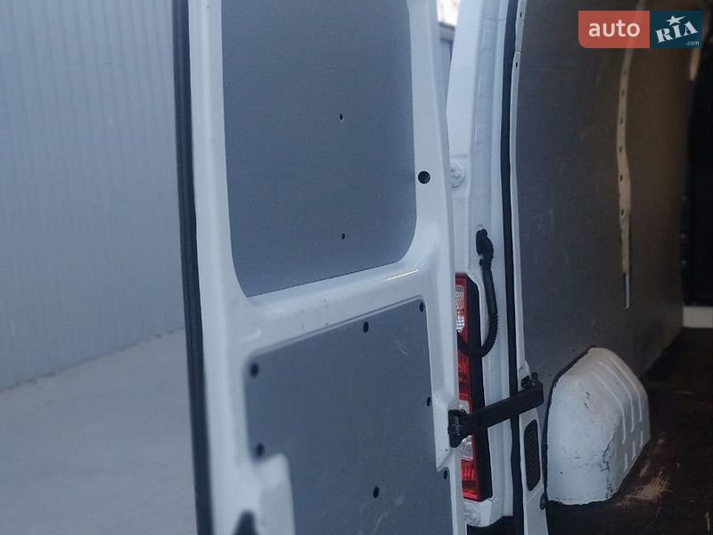 Грузовой фургон Renault Master 2018 в Дубно