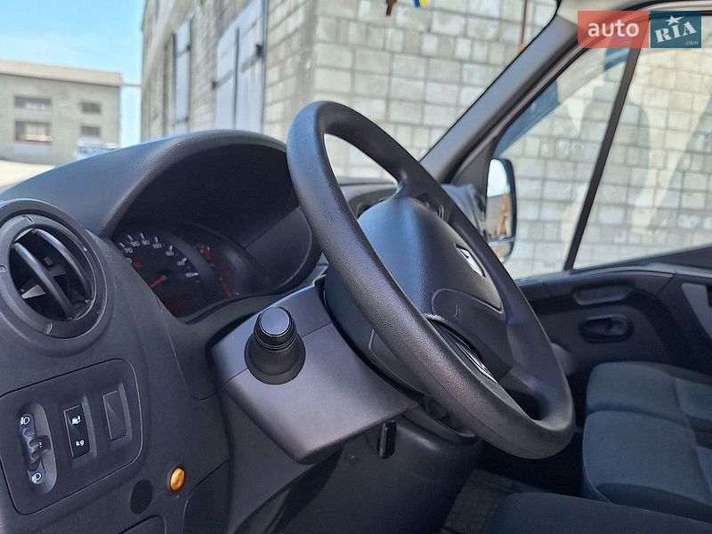 Грузовой фургон Renault Master 2018 в Львове
