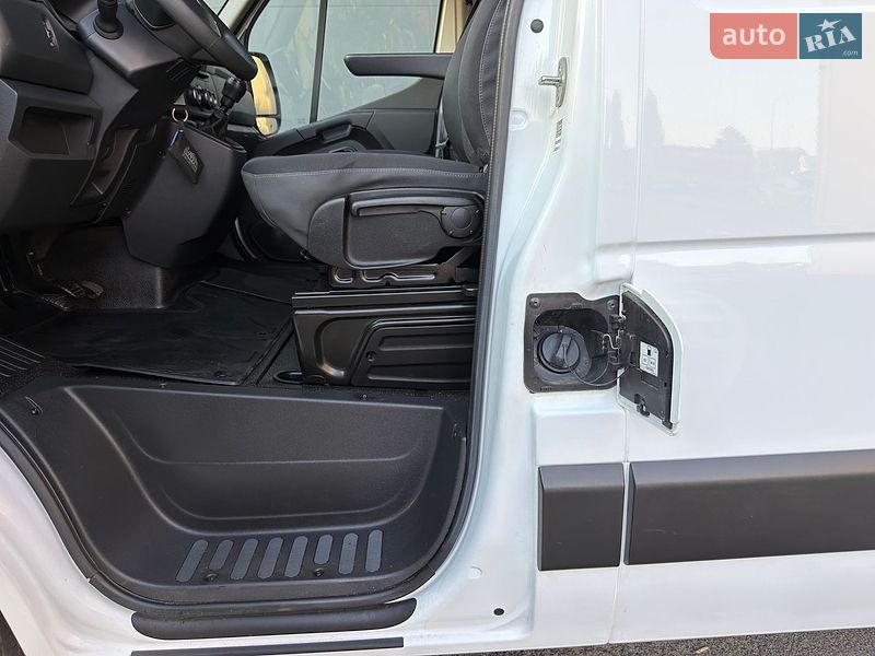 Грузовой фургон Renault Master 2021 в Киеве