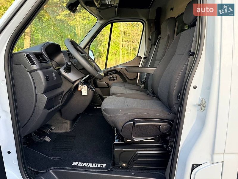 Тентованый Renault Master 2023 в Киеве