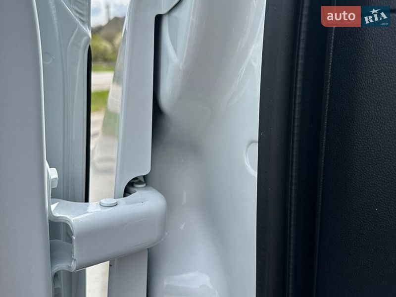 Грузовой фургон Renault Master 2021 в Дубно