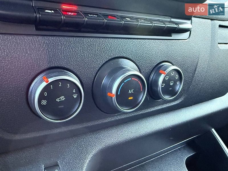 Грузовой фургон Renault Master 2022 в Киеве