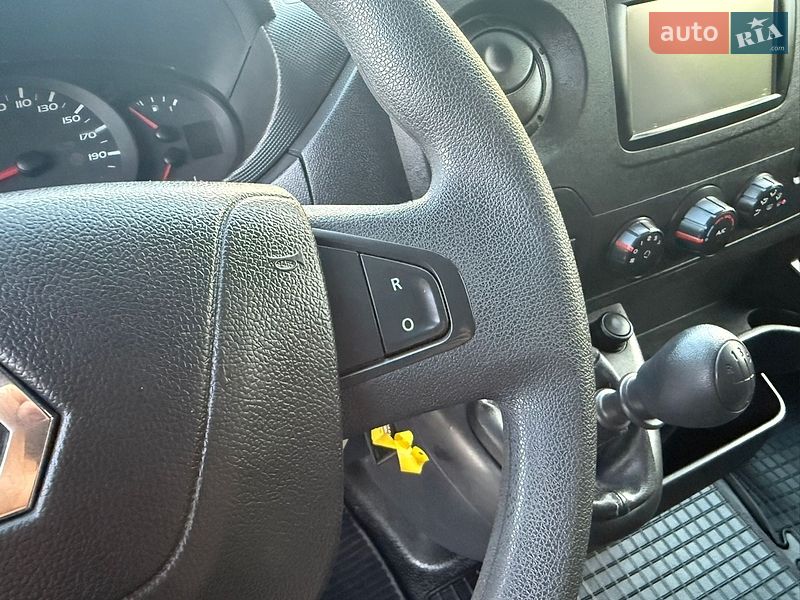 Грузовой фургон Renault Master 2018 в Дубно