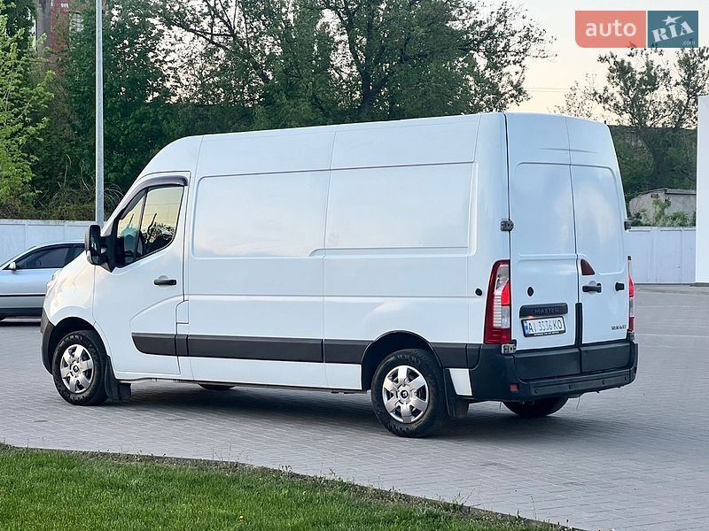 Вантажний фургон Renault Master 2015 в Житомирі