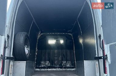 Вантажний фургон Renault Master 2015 в Житомирі