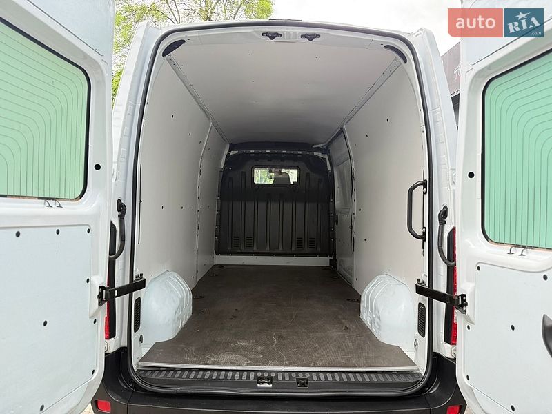 Грузовой фургон Renault Master 2021 в Черновцах