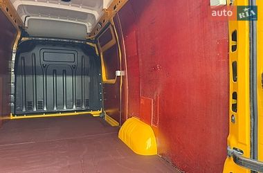 Грузовой фургон Renault Master 2018 в Дубно