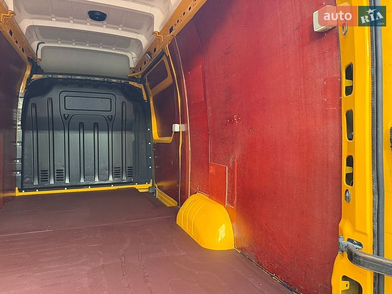 Грузовой фургон Renault Master 2018 в Дубно