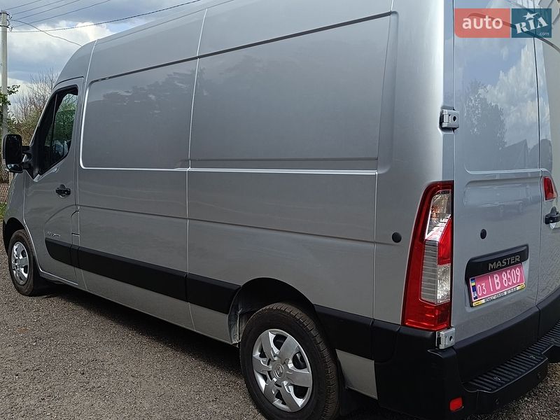 Вантажний фургон Renault Master 2017 в Дубні