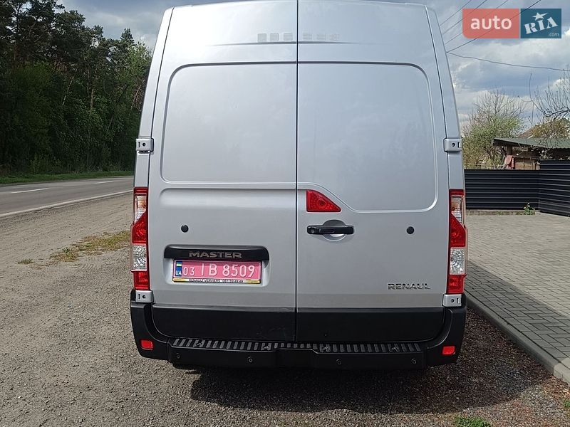Вантажний фургон Renault Master 2017 в Дубні