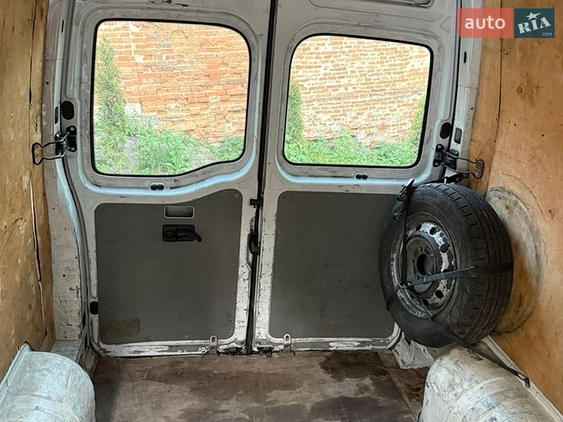Вантажний фургон Renault Master 2007 в Тернополі
