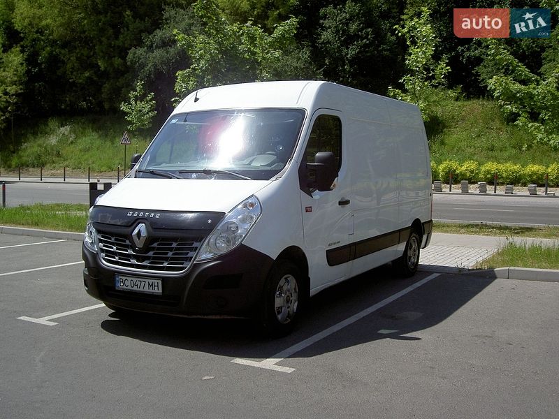 Вантажний фургон Renault Master 2017 в Львові