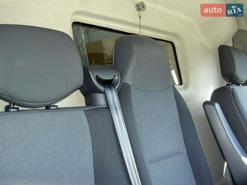 Вантажний фургон Renault Master 2017 в Львові