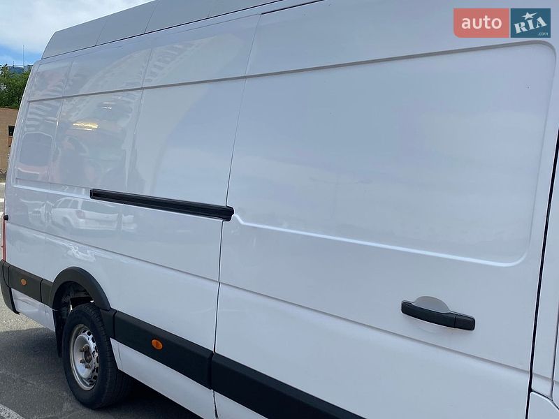 Вантажний фургон Renault Master 2020 в Києві