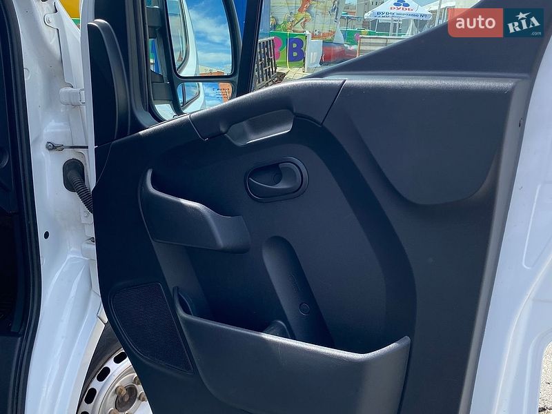 Вантажний фургон Renault Master 2020 в Києві