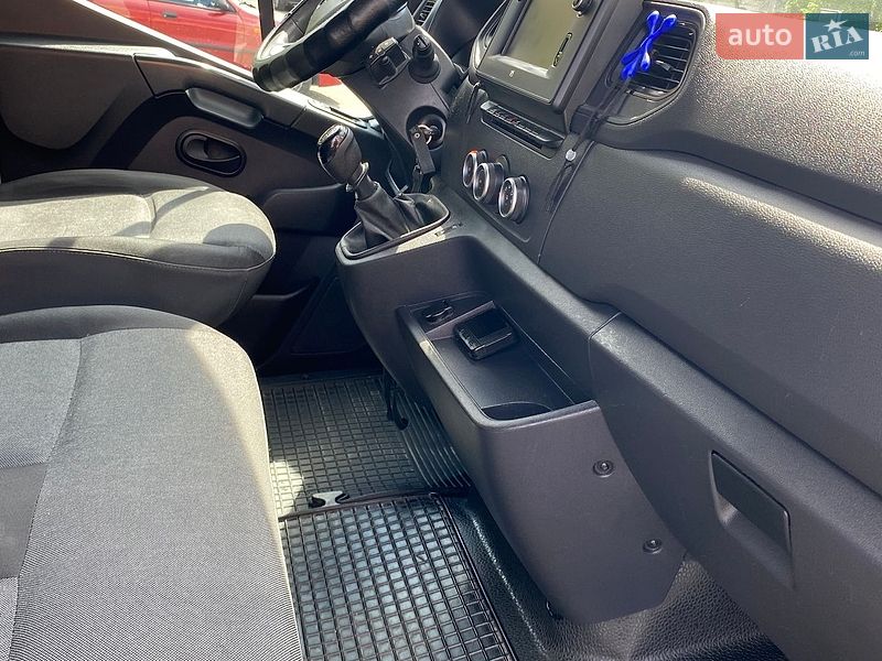Вантажний фургон Renault Master 2020 в Києві