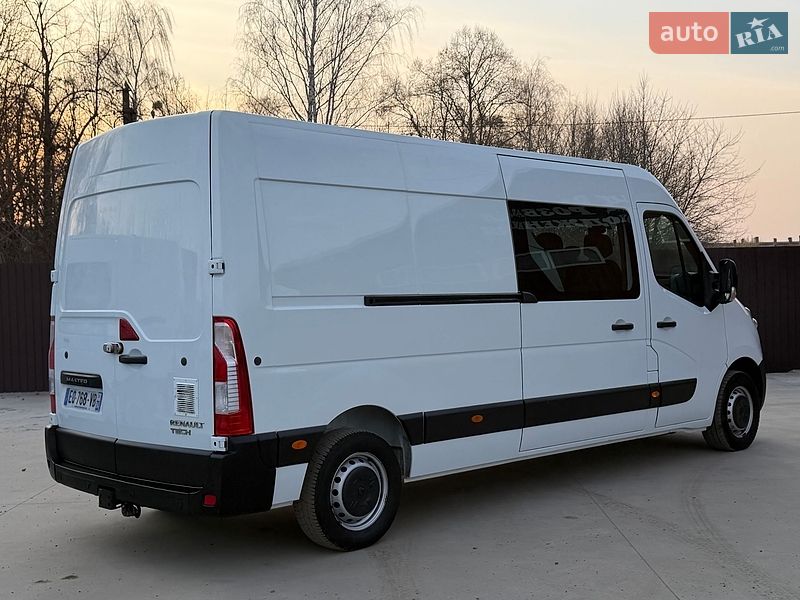 Грузопассажирский фургон Renault Master 2017 в Луцке