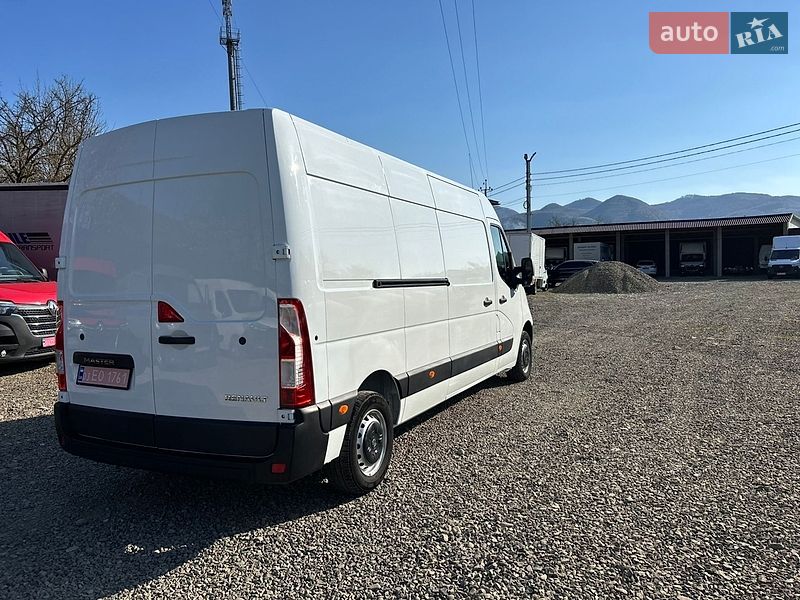 Грузовой фургон Renault Master 2018 в Хусте
