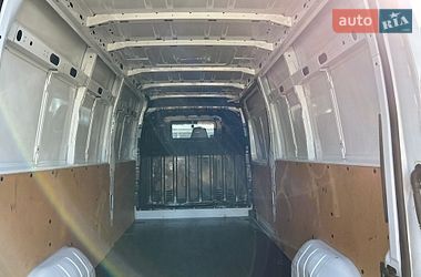 Грузовой фургон Renault Master 2018 в Хусте
