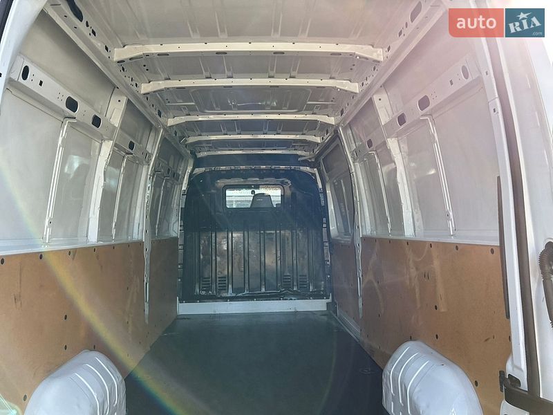Грузовой фургон Renault Master 2018 в Хусте