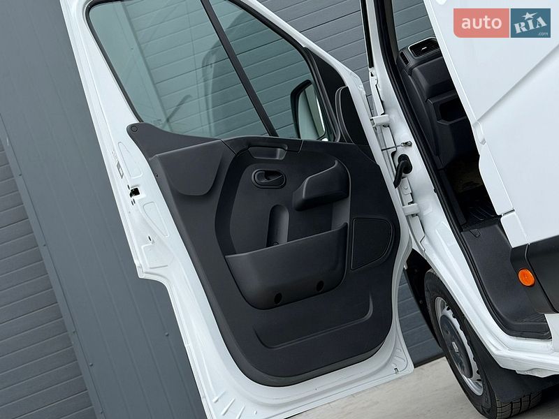 Вантажний фургон Renault Master 2020 в Дубні