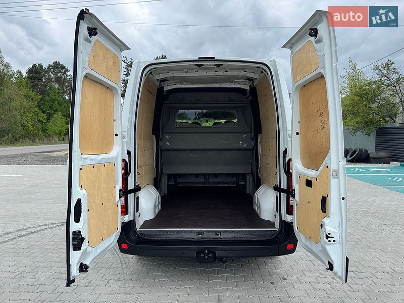 Вантажопасажирський фургон Renault Master 2017 в Ковелі