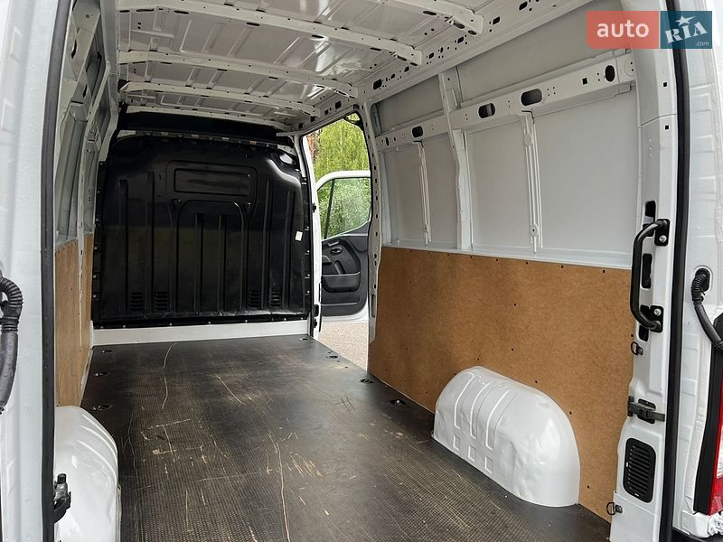 Вантажний фургон Renault Master 2023 в Ковелі
