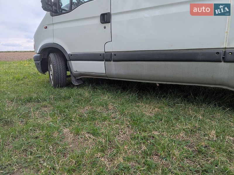 Грузопассажирский фургон Renault Master 2001 в Локачах