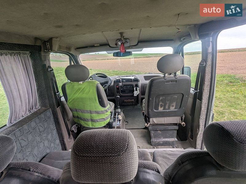 Грузопассажирский фургон Renault Master 2001 в Локачах