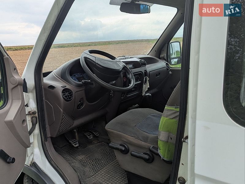Грузопассажирский фургон Renault Master 2001 в Локачах