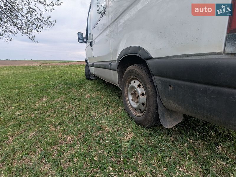 Грузопассажирский фургон Renault Master 2001 в Локачах
