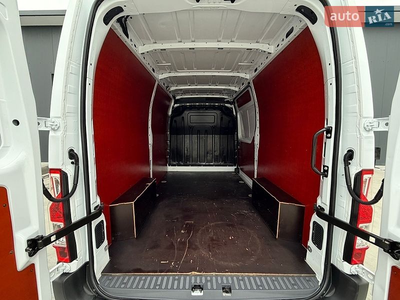 Грузовой фургон Renault Master 2022 в Дубно