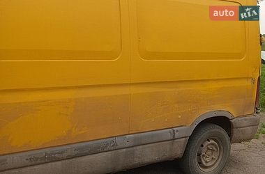 Грузовой фургон Renault Master 1999 в Арбузинке