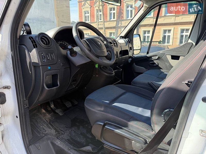 Эвакуатор Renault Master 2017 в Гайсине