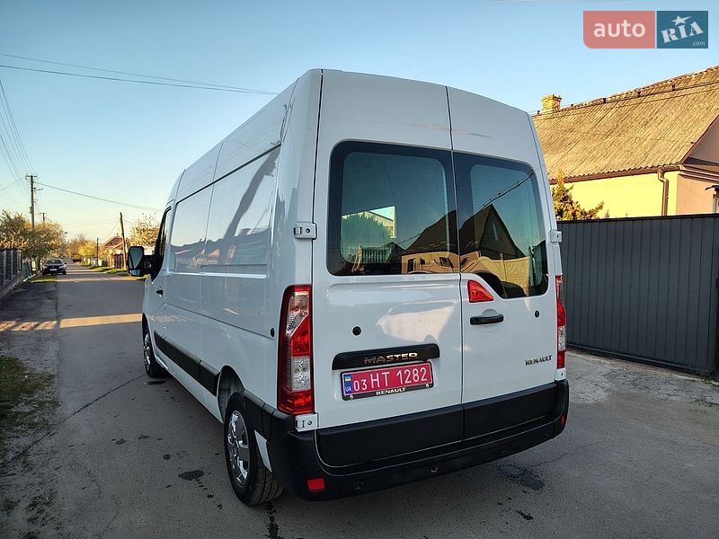 Вантажний фургон Renault Master 2022 в Дубні