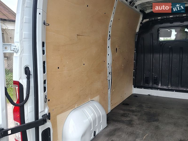 Вантажний фургон Renault Master 2022 в Дубні