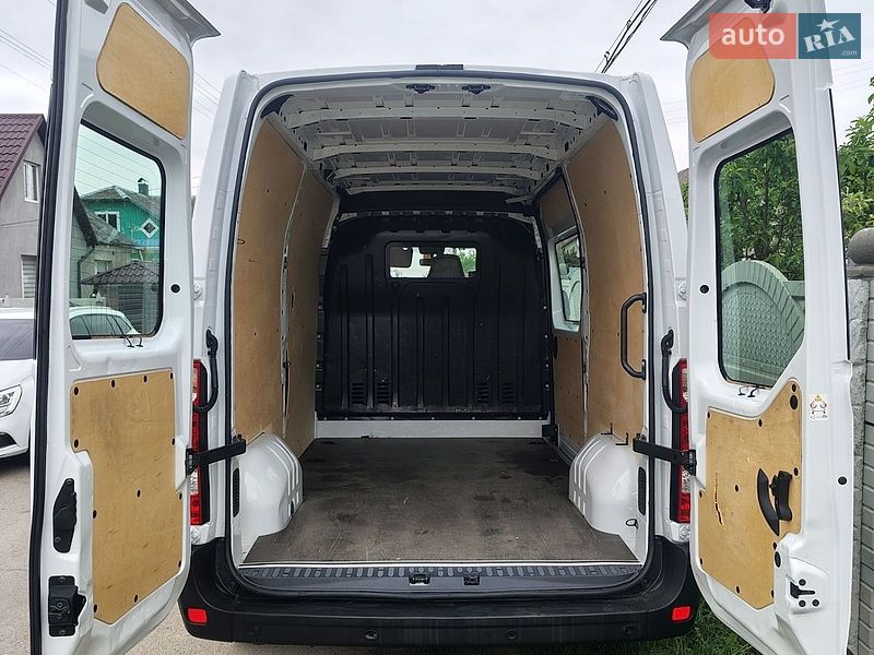 Вантажний фургон Renault Master 2022 в Дубні