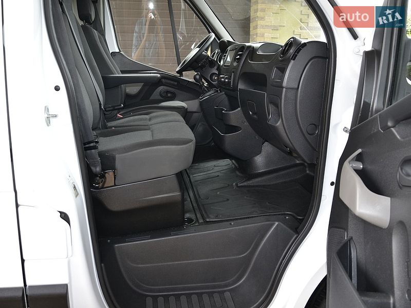 Вантажний фургон Renault Master 2018 в Полтаві