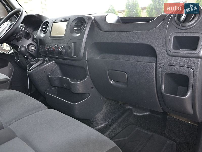 Вантажний фургон Renault Master 2018 в Полтаві