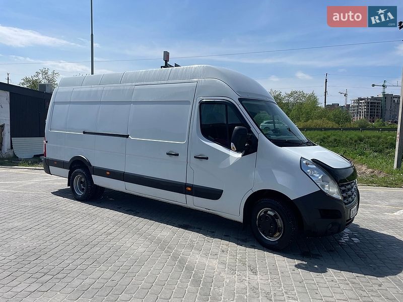 Вантажний фургон Renault Master 2013 в Львові